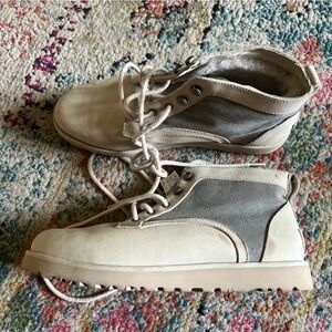 Ugg Women's Bethany Canvas size 9.5